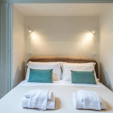 Luxury Apartment Cola-3